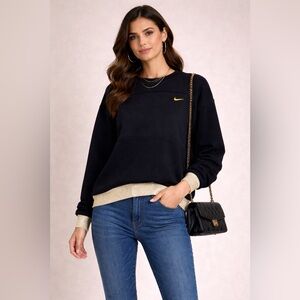 Nike || Women's Fleece Training Crew Therma Icon Clash size Medium